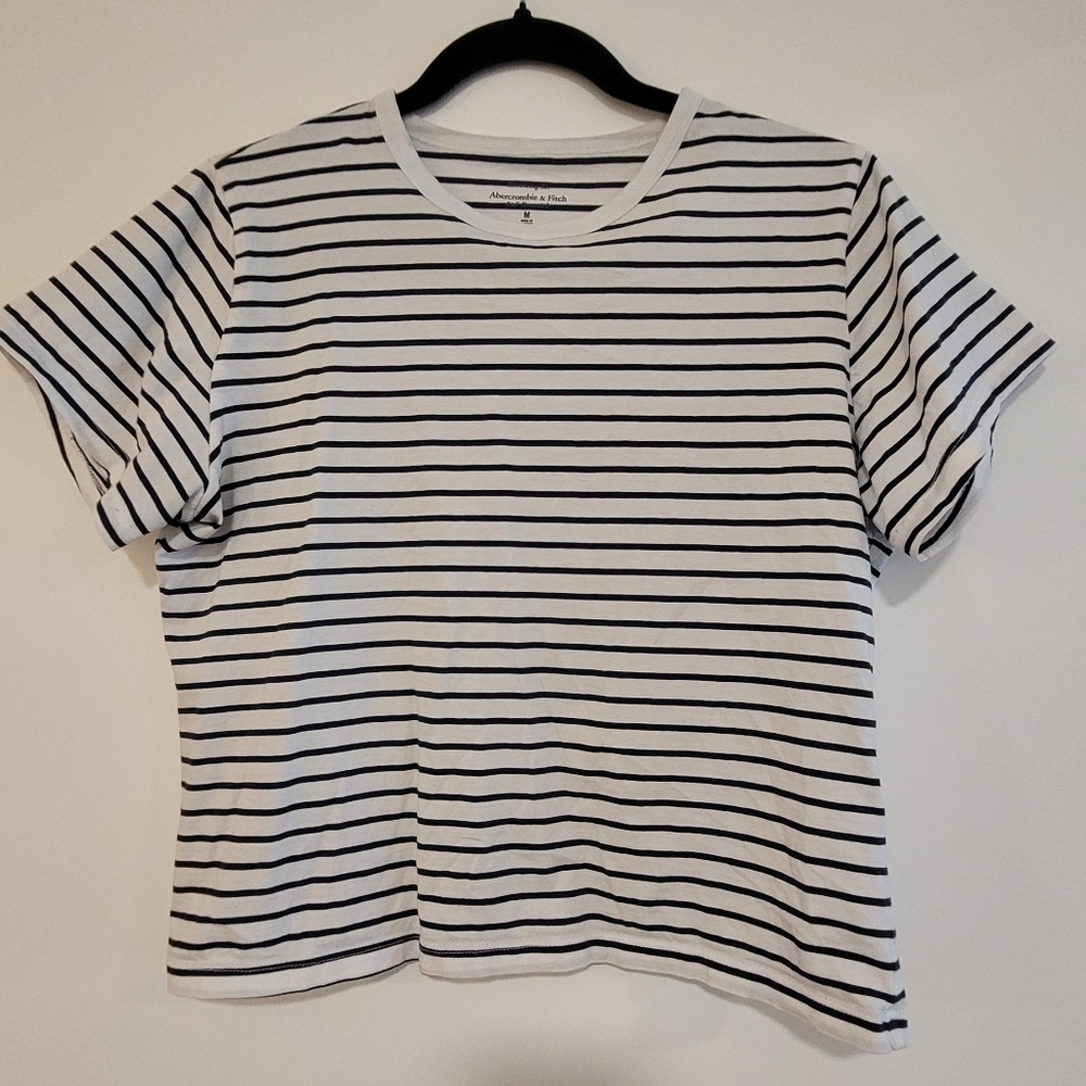 A&F Essential Skimming Tee